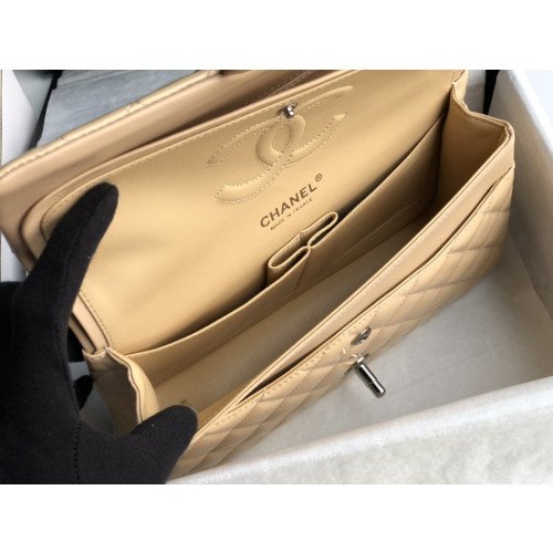 Chanel Flap Bag 25cm (Medium) - Image 5