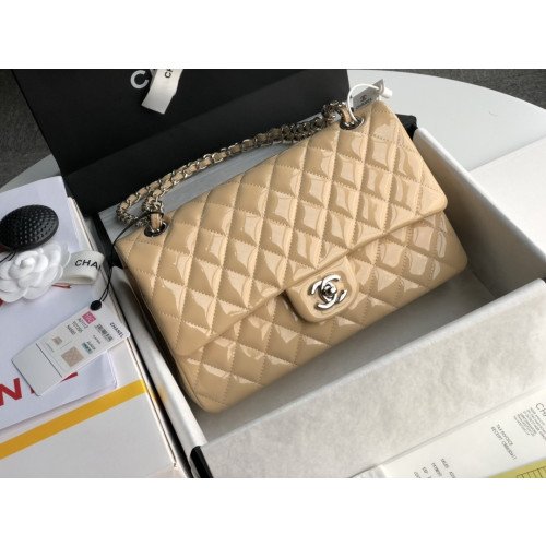 Chanel Flap Bag 25cm (Medium)