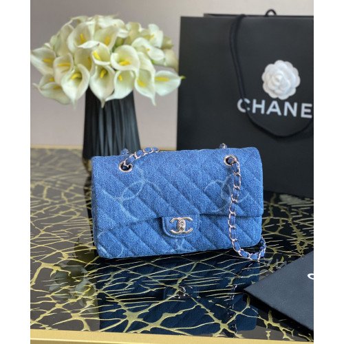 Chanel Flap Bag 25cm (Medium)
