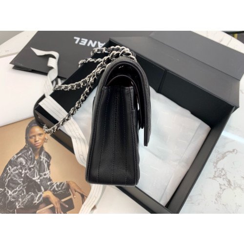 Chanel Flap Bag 25cm (Medium) - Image 4