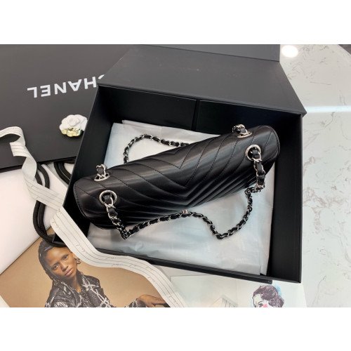 Chanel Flap Bag 25cm (Medium) - Image 6