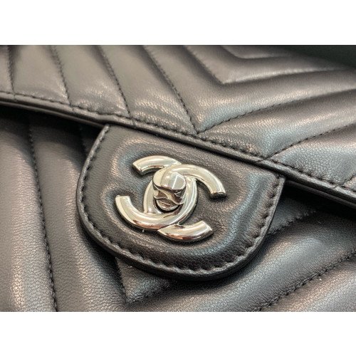 Chanel Flap Bag 25cm (Medium) - Image 9