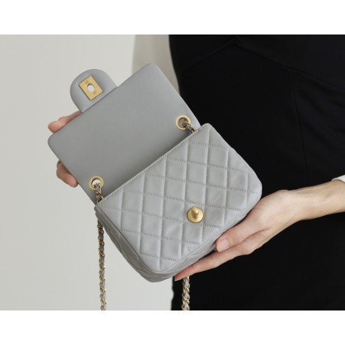 Chanel Flap Bag 17cm (Mini) - Image 8