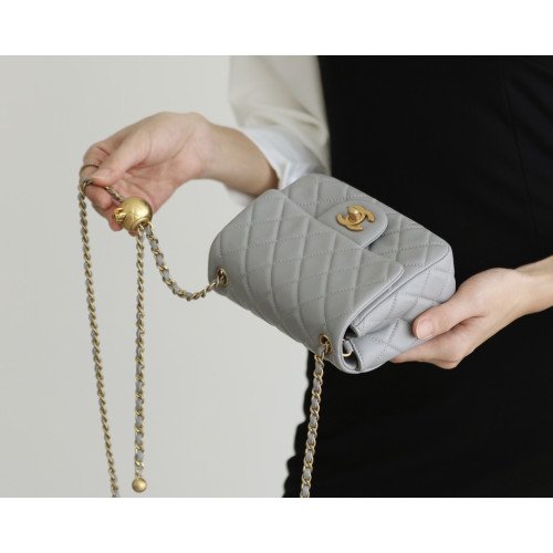 Chanel Flap Bag 17cm (Mini) - Image 9