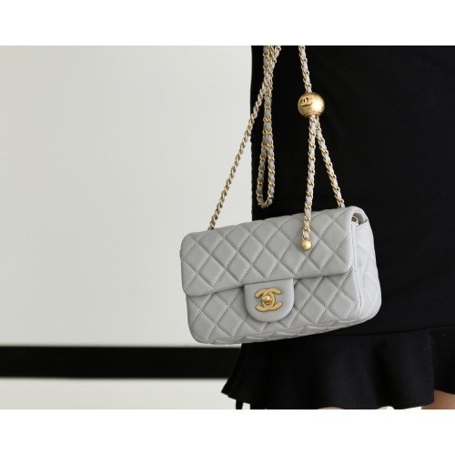 Chanel Flap Bag 20cm (Mini) - Image 6