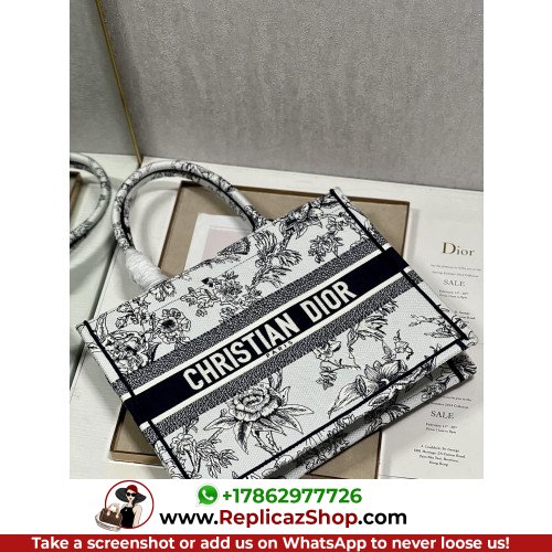 Dior Book Tote Medium 36cm - Image 10