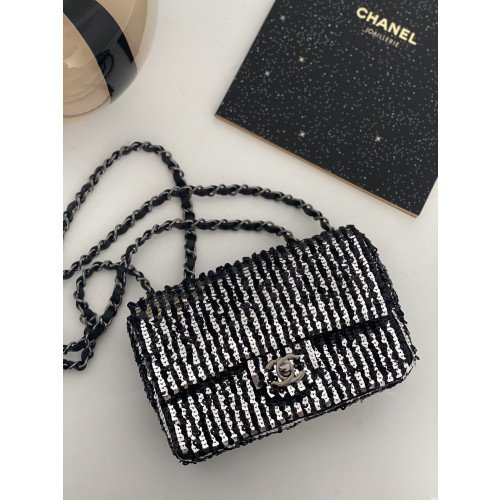 Chanel Flap Bag 20cm (Mini)
