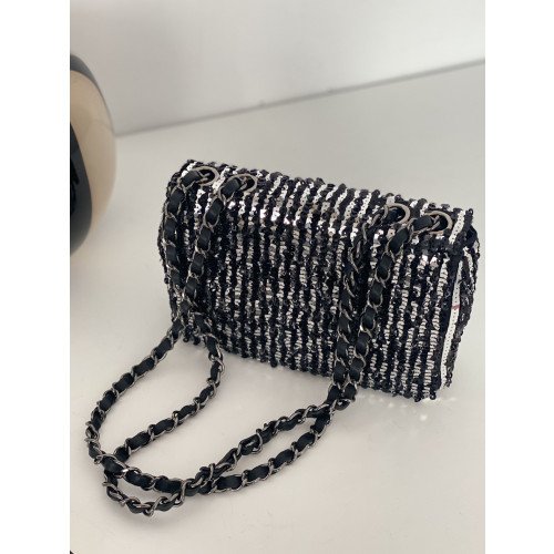 Chanel Flap Bag 20cm (Mini) - Image 3