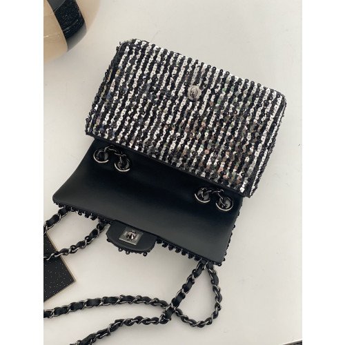 Chanel Flap Bag 20cm (Mini) - Image 4