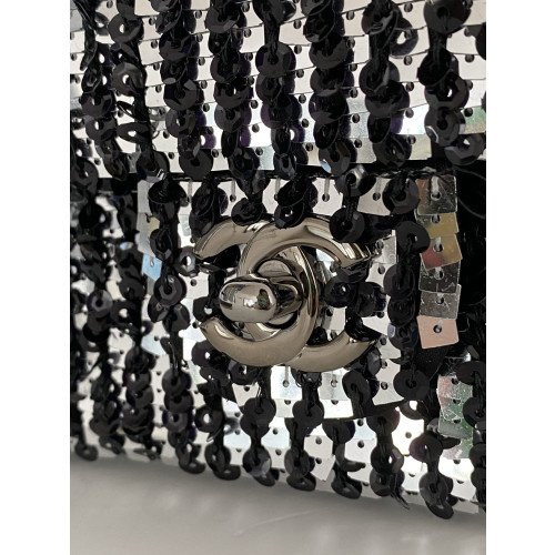 Chanel Flap Bag 20cm (Mini) - Image 6