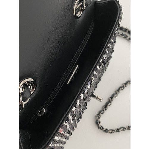 Chanel Flap Bag 20cm (Mini) - Image 9