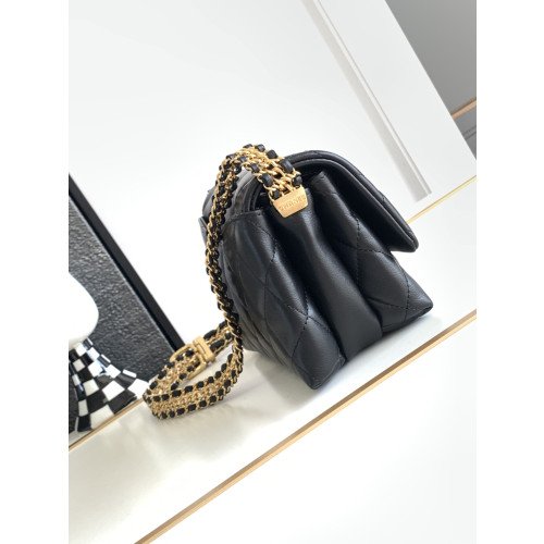 Chanel Flap Bag 20cm (Mini) - Image 2