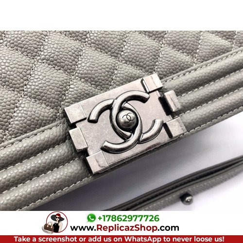 Chanel Boy Bag Caviar 28cm New Medium Lushentic AAAAA grade replica - Image 4
