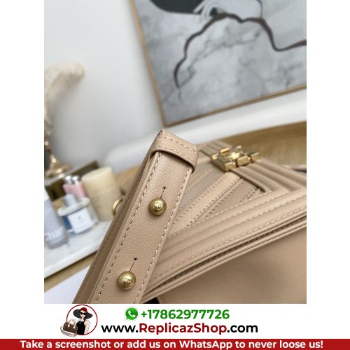 Chanel Boy Bag Caviar 25cm Medium Lushentic AAAAA grade replica - Image 4