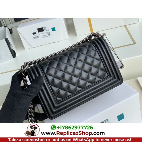 Chanel Boy Bag Lambskin 20cm Small Lushentic AAAAA grade replica - Image 10